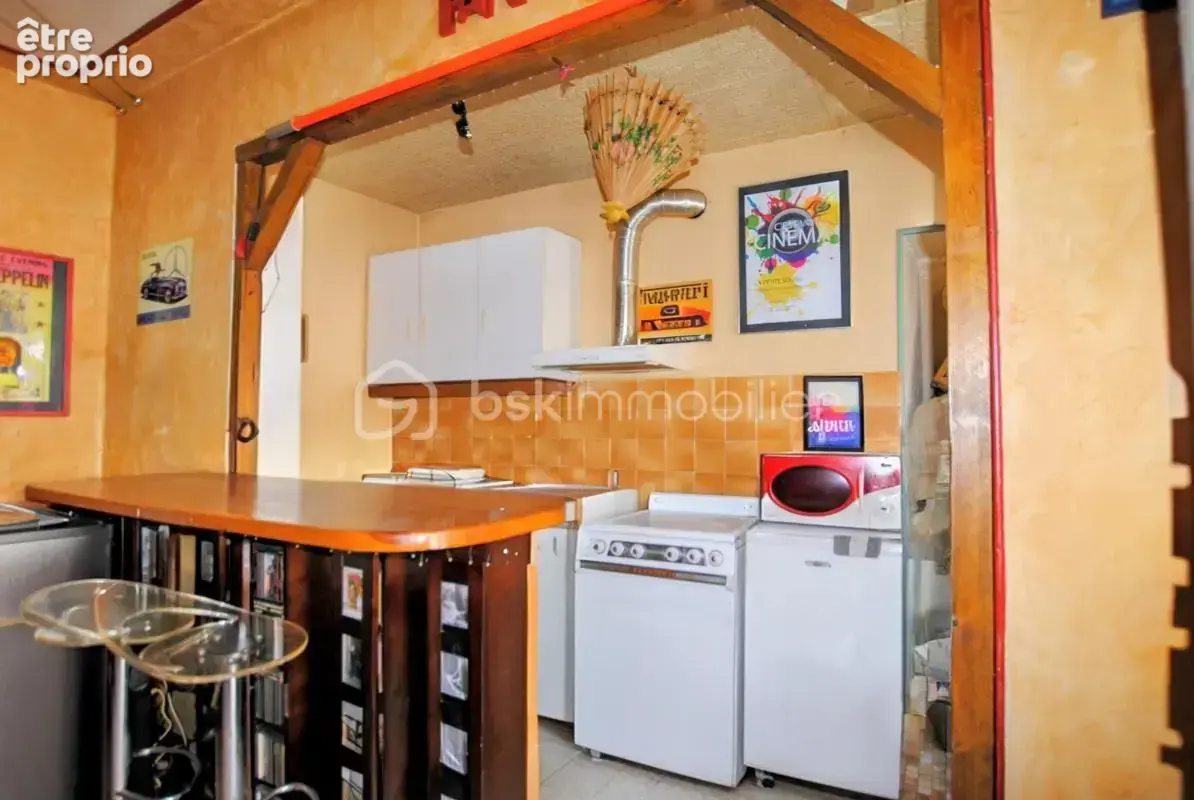 Plein cœur village, maison familiale av balcon et garage + appart. ind. F2 - photo 19