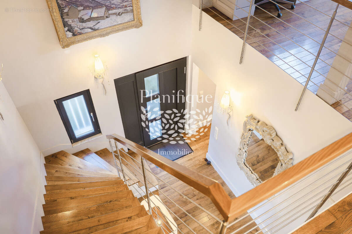 Maison à VETRAZ-MONTHOUX