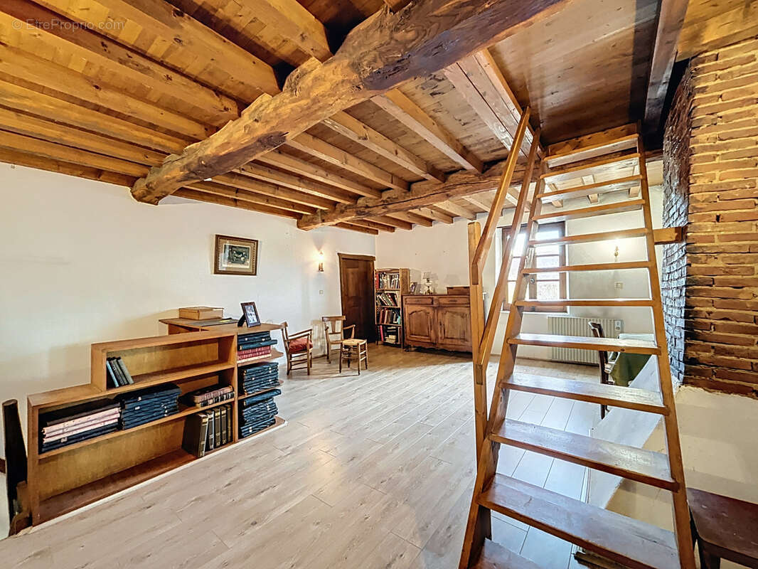 Maison à FAVERGES-DE-LA-TOUR