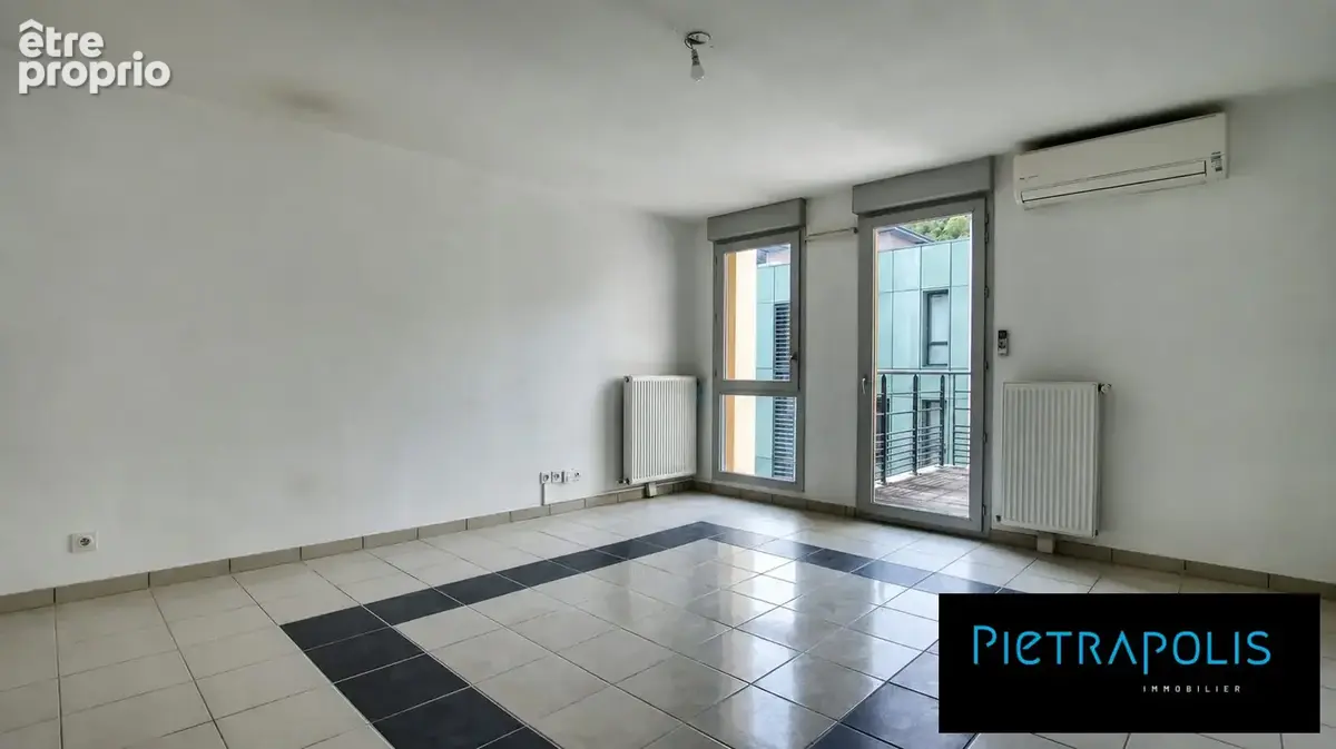 Appartement 76 m² à Givors  - photo 3