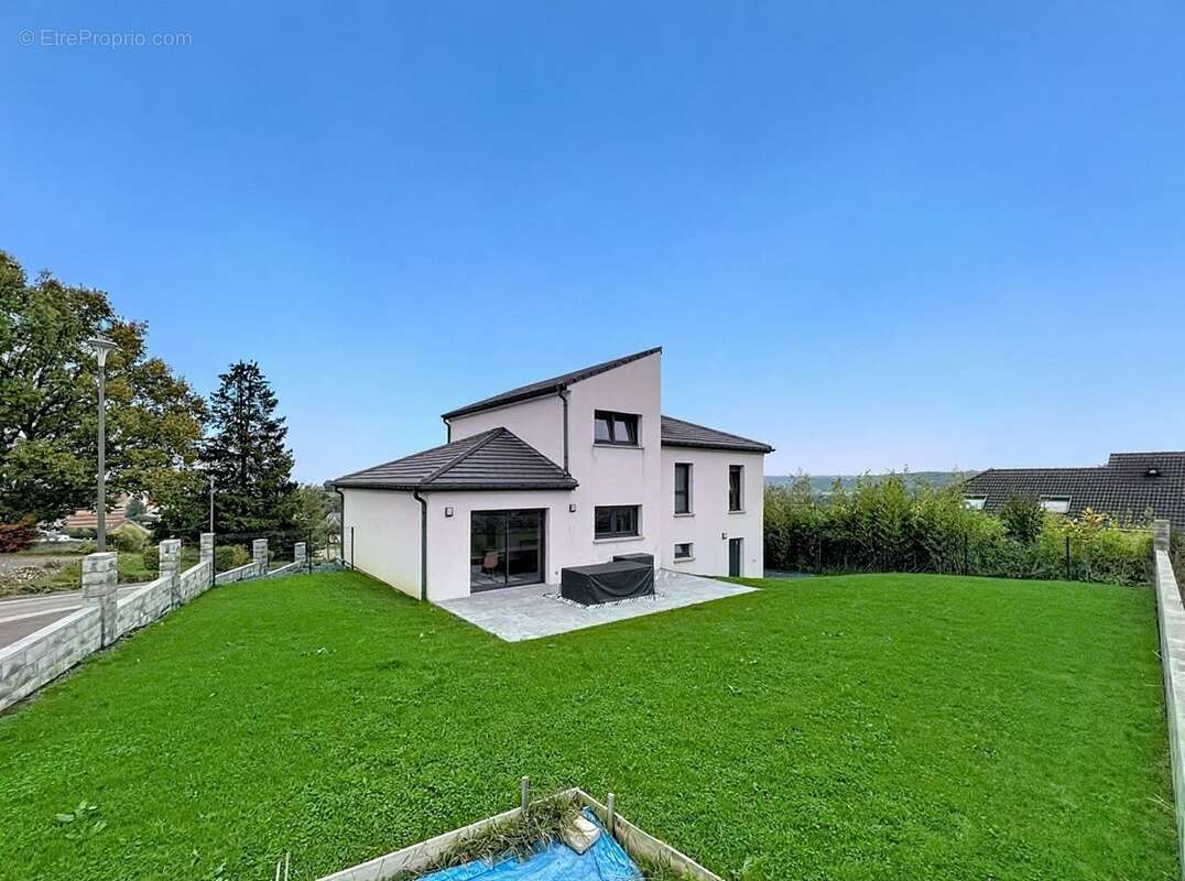 Maison à REDANGE