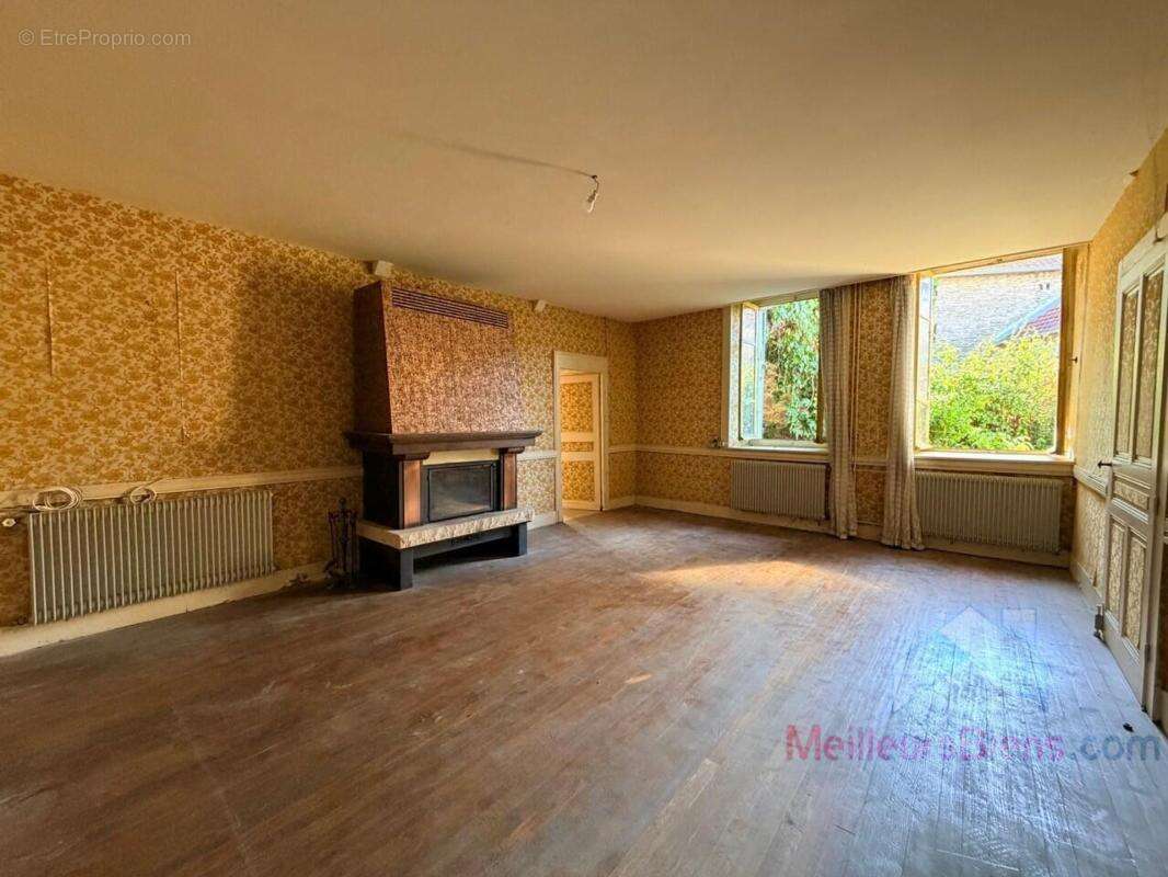 Ferme 122 m² à réhabiliter à Vevy avec terrain de 2 709 m² et dépendances - photo 10