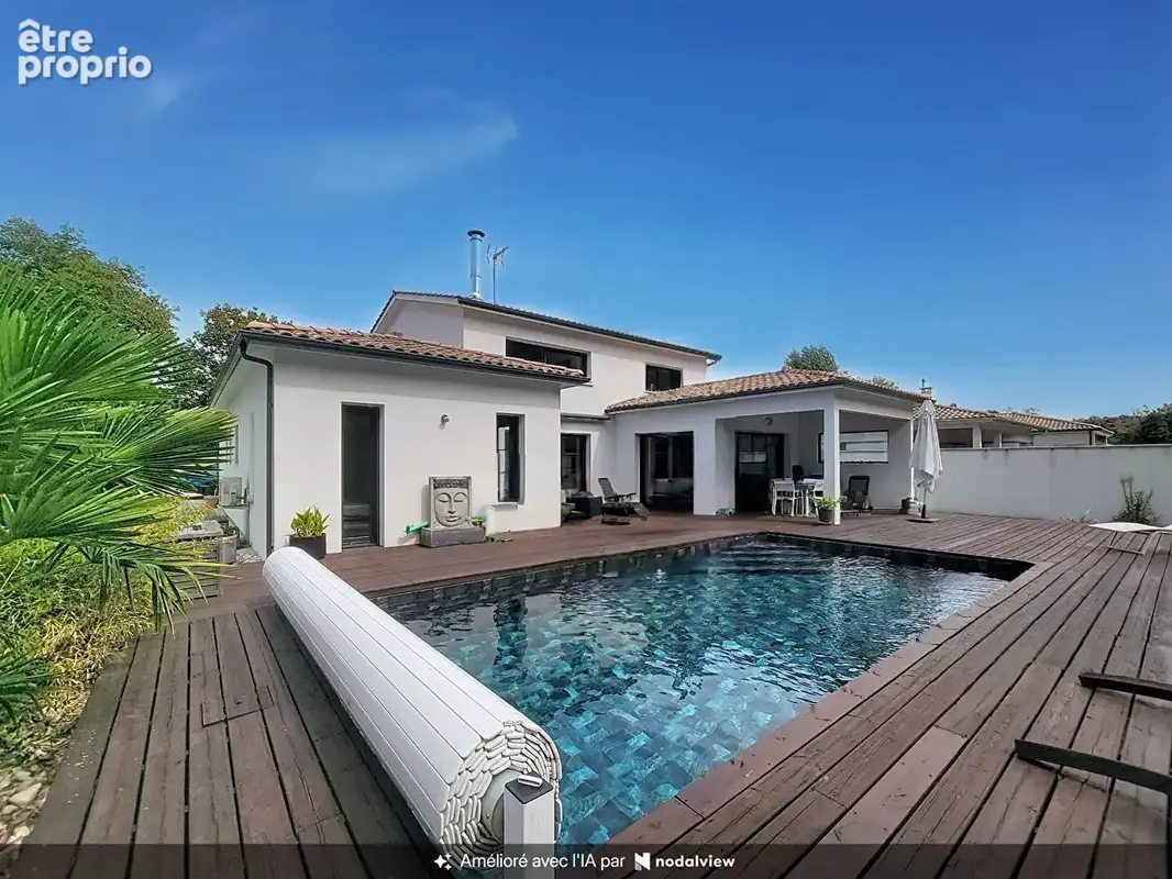 Maison Le Pian Medoc  6 pièce(s) 197 m2 - photo 1