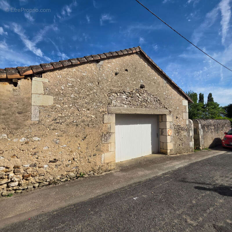 Maison 126 m² à La Puye  - photo 15