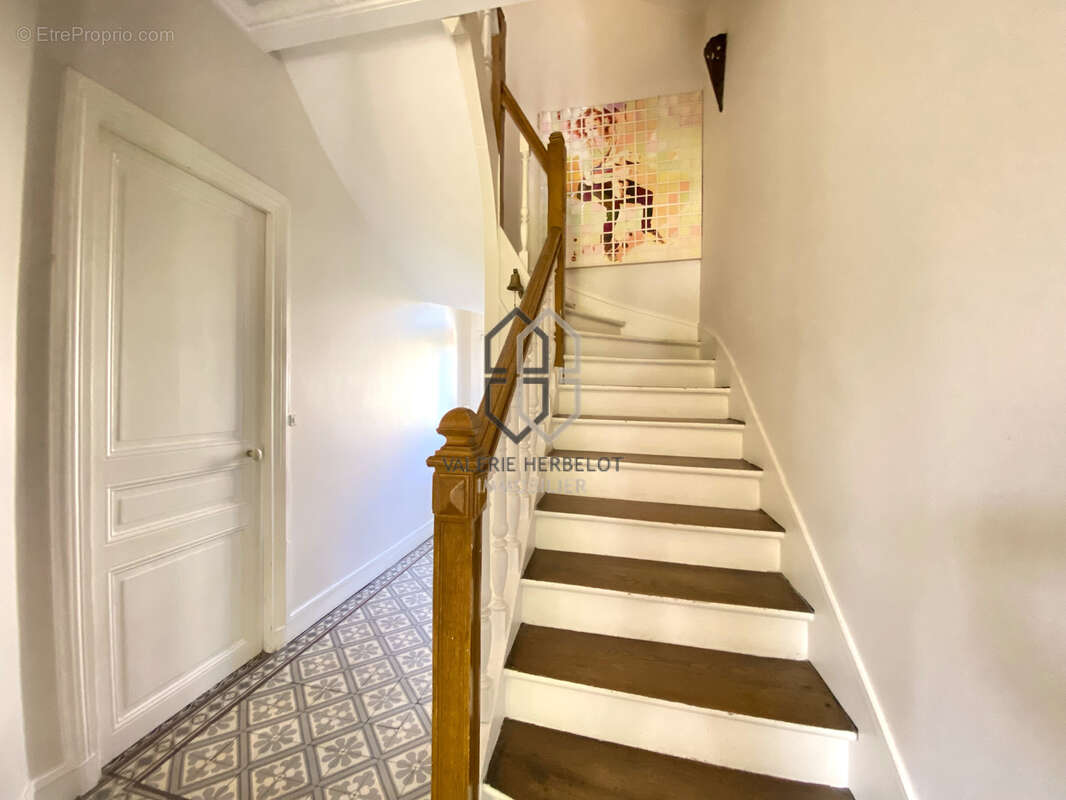 Maison à CHENNEVIERES-SUR-MARNE