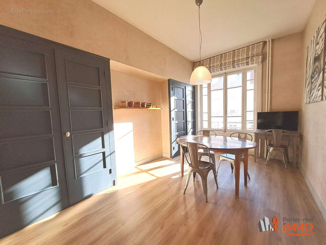 Appartement à SAINT-ETIENNE