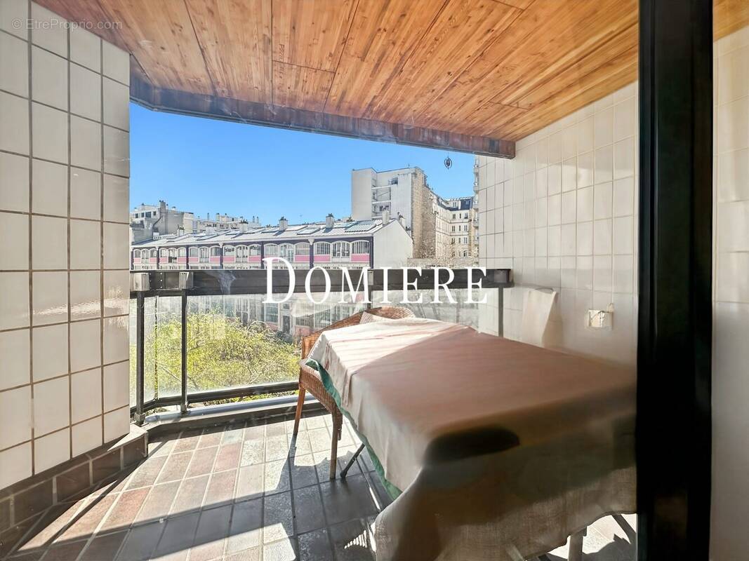 Balcon-terrasse en mars 2025 - Appartement à PARIS-17E