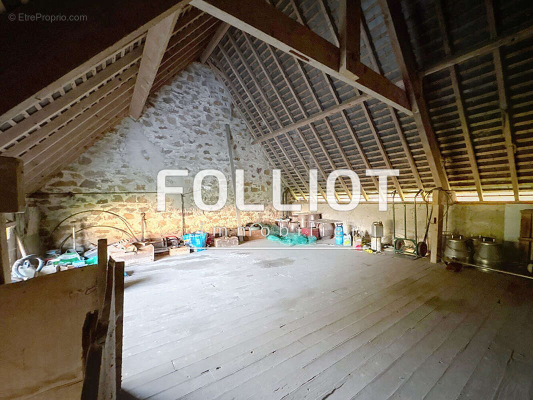 Maison à LE MESNIL-ROUXELIN