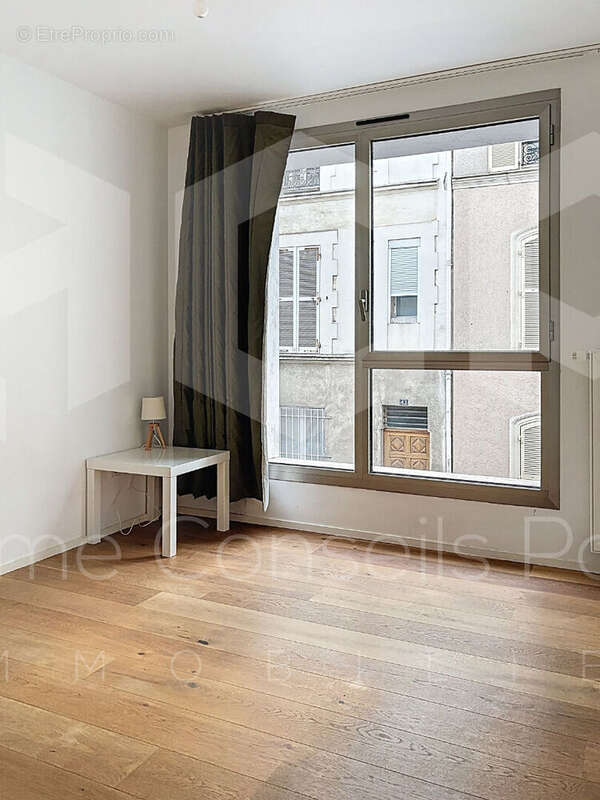 Appartement à PARIS-14E