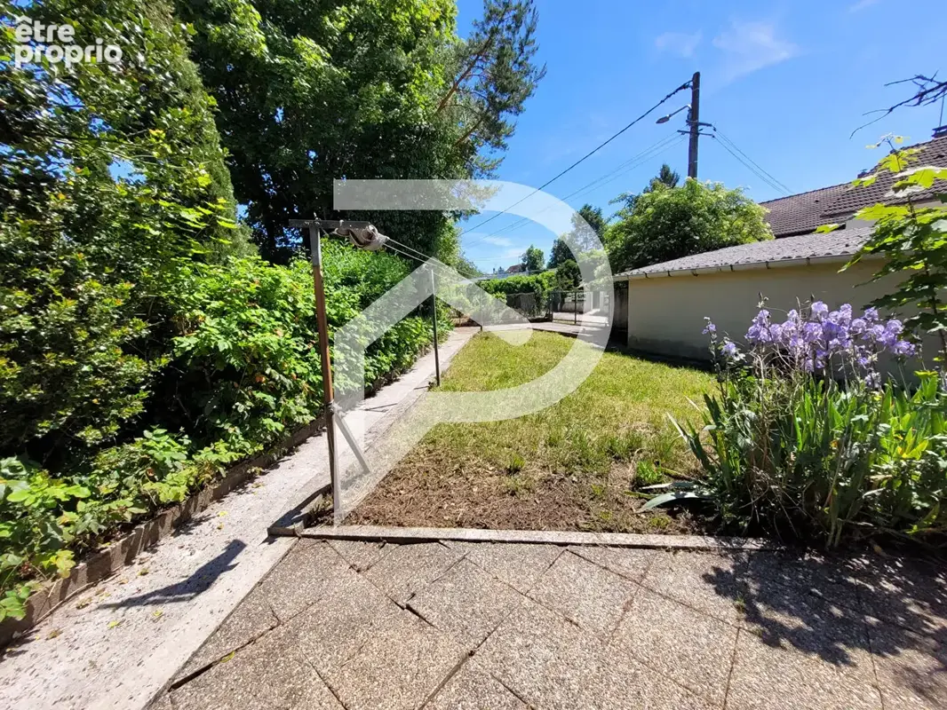 Chaumont , Maison de ville à rénover avec jardin et garage - photo 12