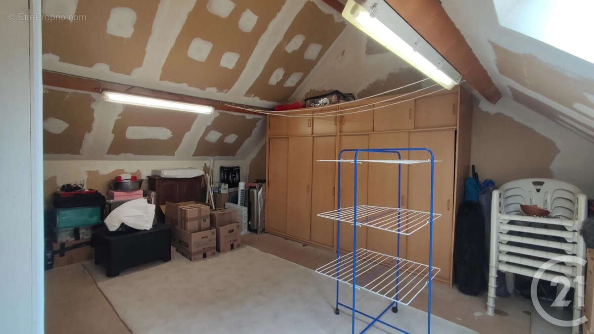 Maison 126 m² à Saint-Loup  - photo 12