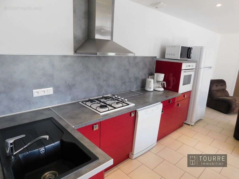 Maison à BERRIAS-ET-CASTELJAU