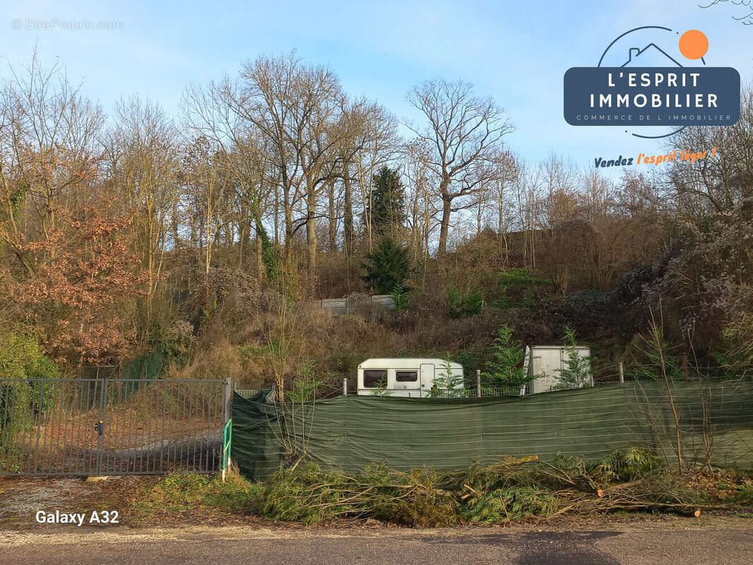 Terrain à SAINT-JULIEN-LES-METZ