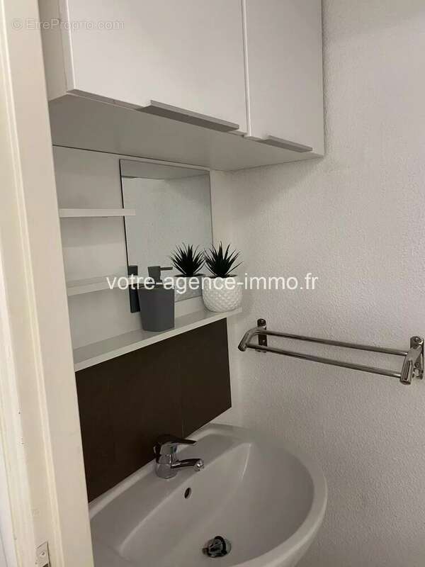 Commerce à SAINT-ANDRE-DE-LA-ROCHE