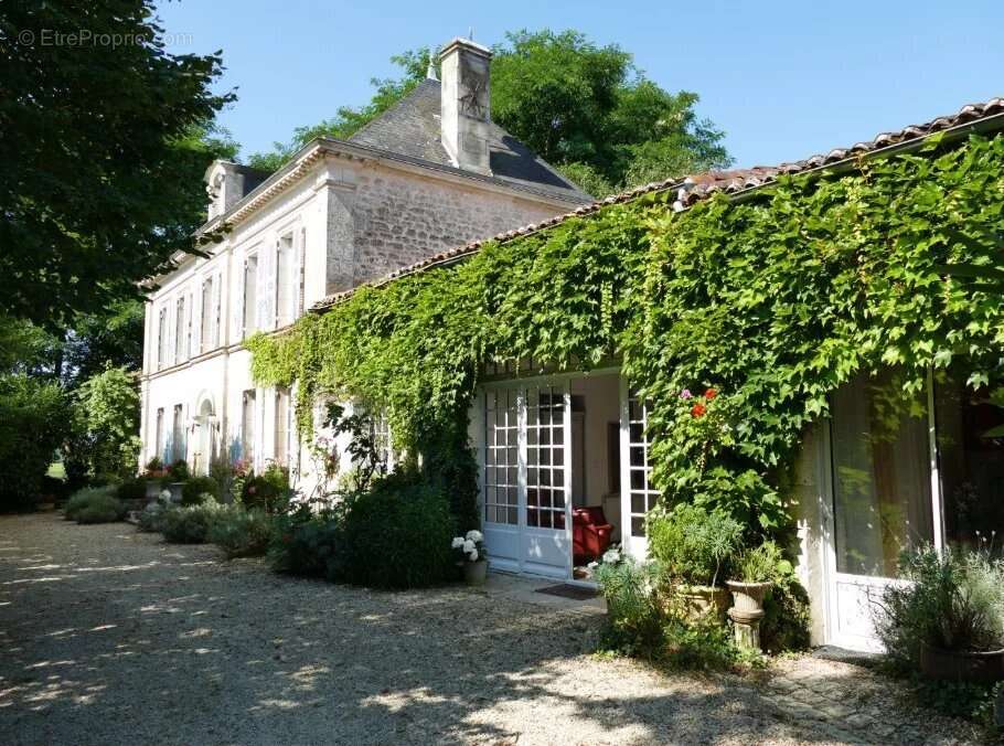 Maison à JAZENNES