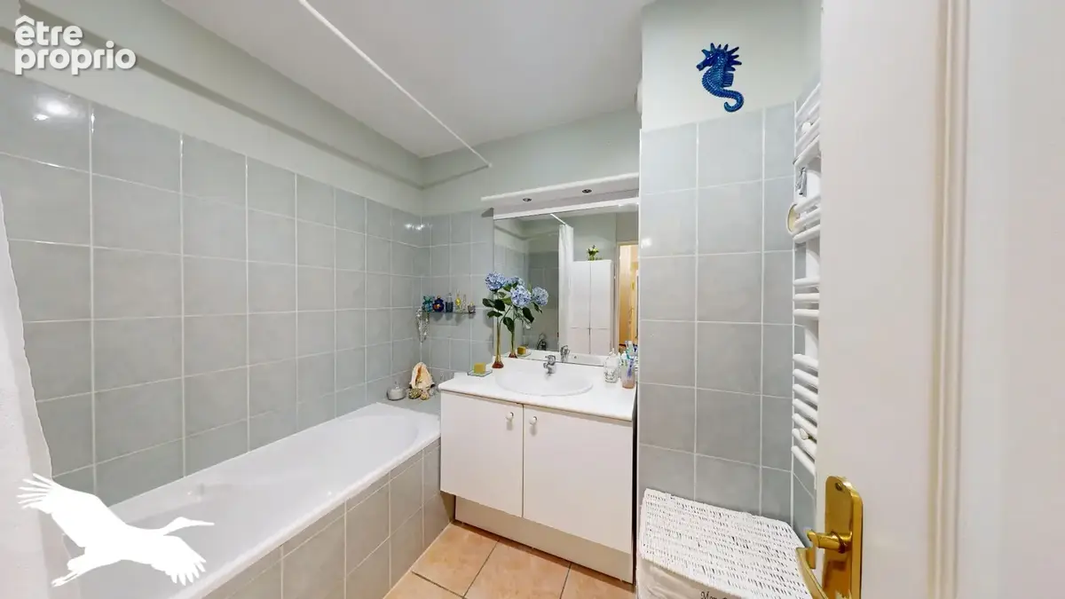 A VENDRE - Marseille 13009 - Secteur Mazargues, Appartement 3 pièces 75m² avec terrasse de 21m² et box et sous-sol - photo 11