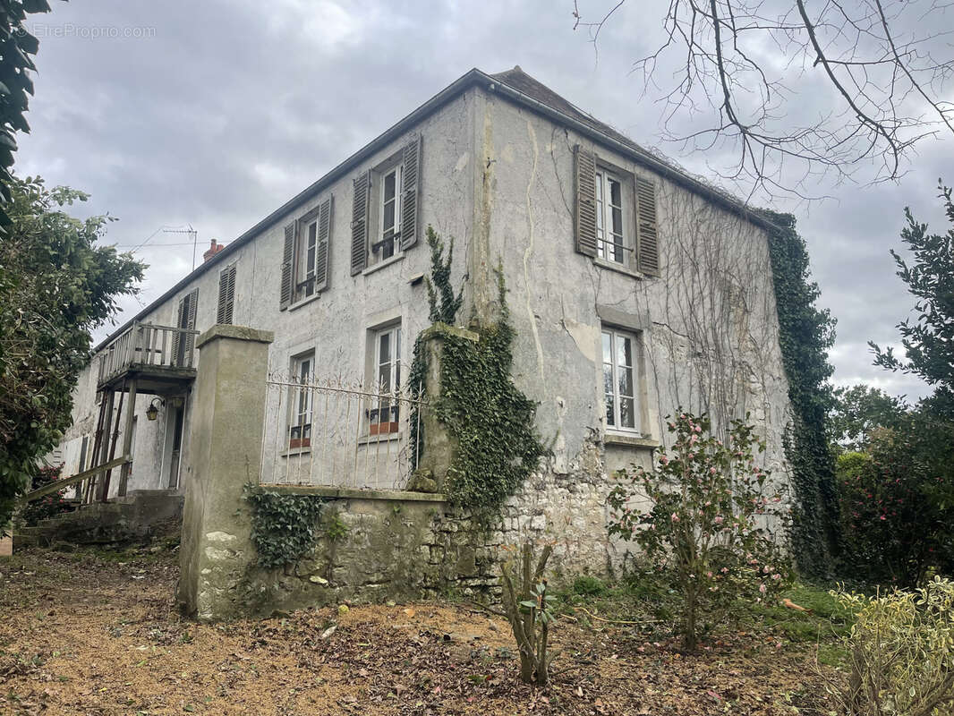 Maison à FRENEUSE