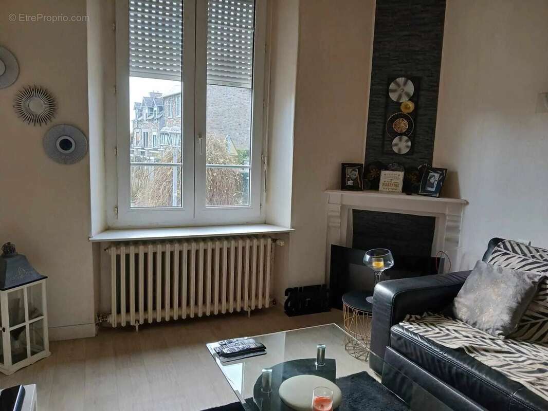 Maison à PLOUMAGOAR