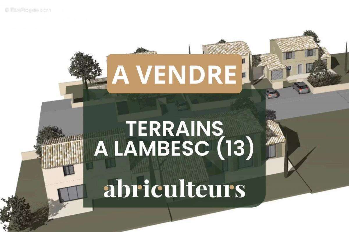 Terrain à LAMBESC