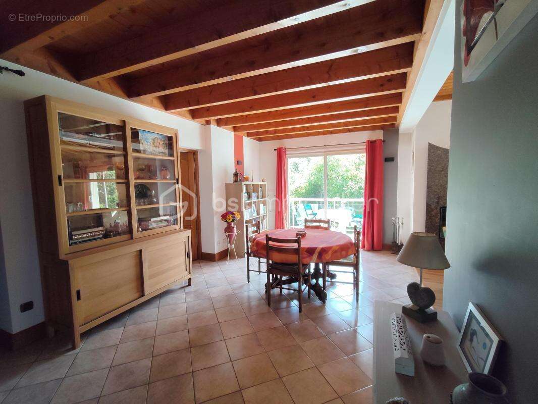 Propriété de 177 m2 avec piscine - photo 8