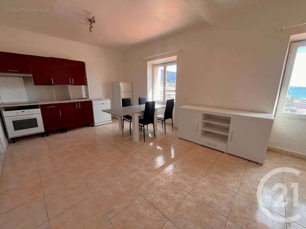 Appartement à ROQUEBRUNE-CAP-MARTIN