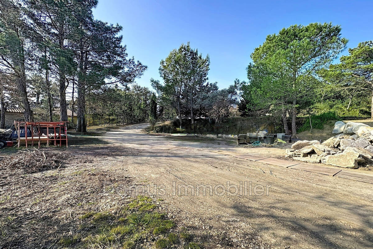 Terrain à CAUMONT-SUR-DURANCE
