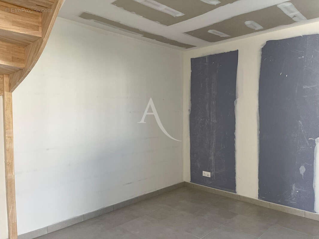 Maison à SAINT-BARTHELEMY-D&#039;ANJOU