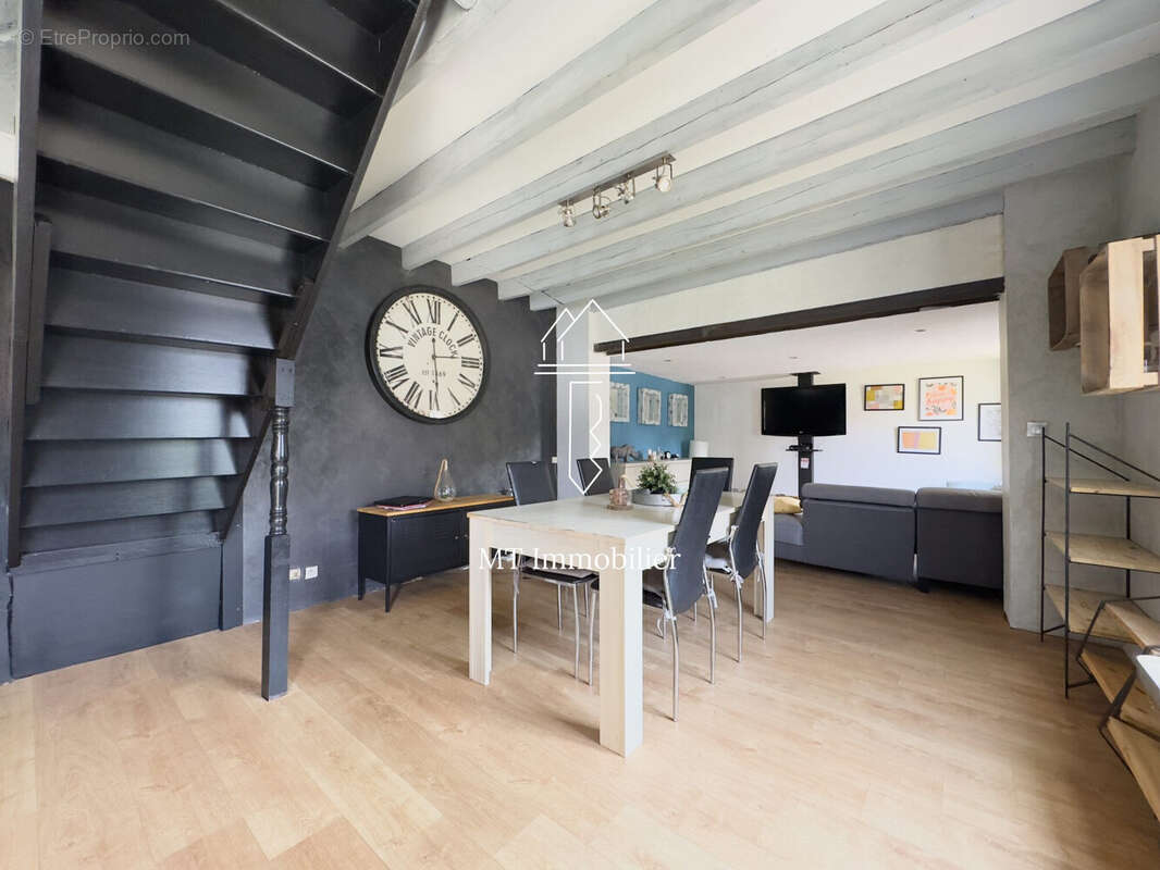 Maison à MARESQUEL-ECQUEMICOURT