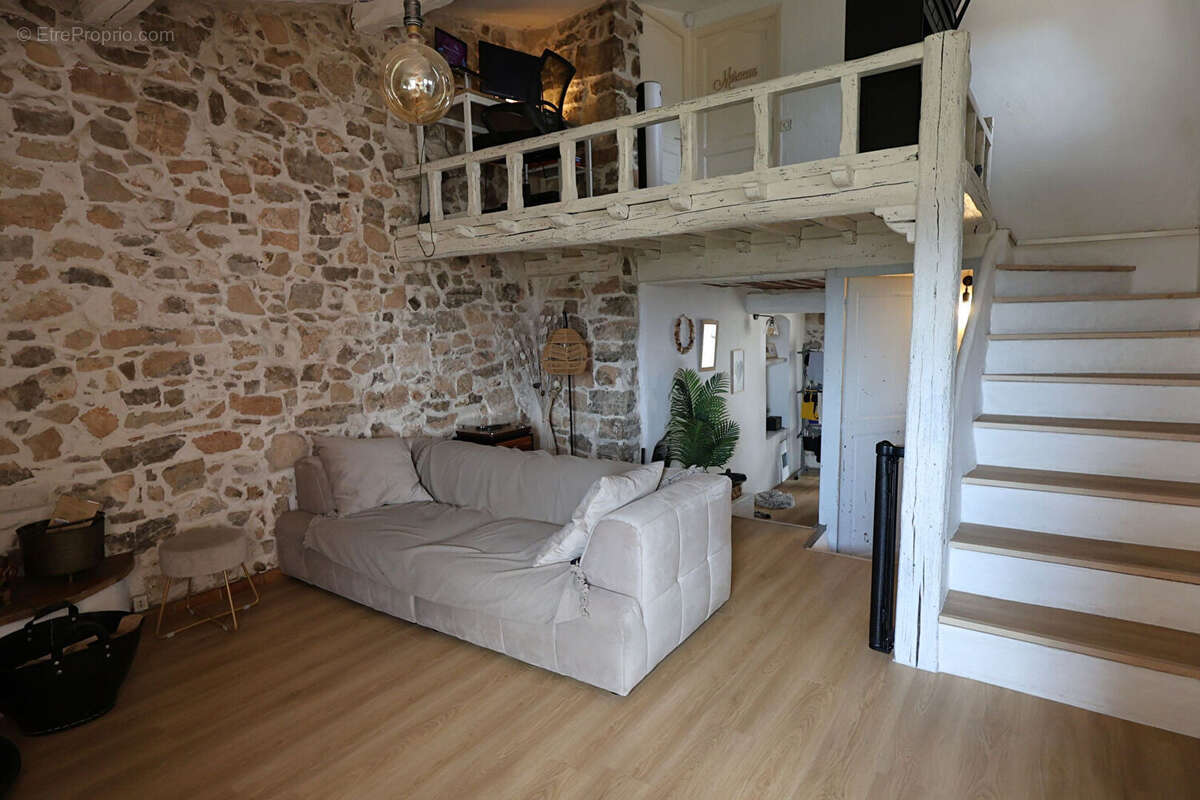 Maison de village de 106 m² avec jardin et piscine à Peymeinade - photo 10