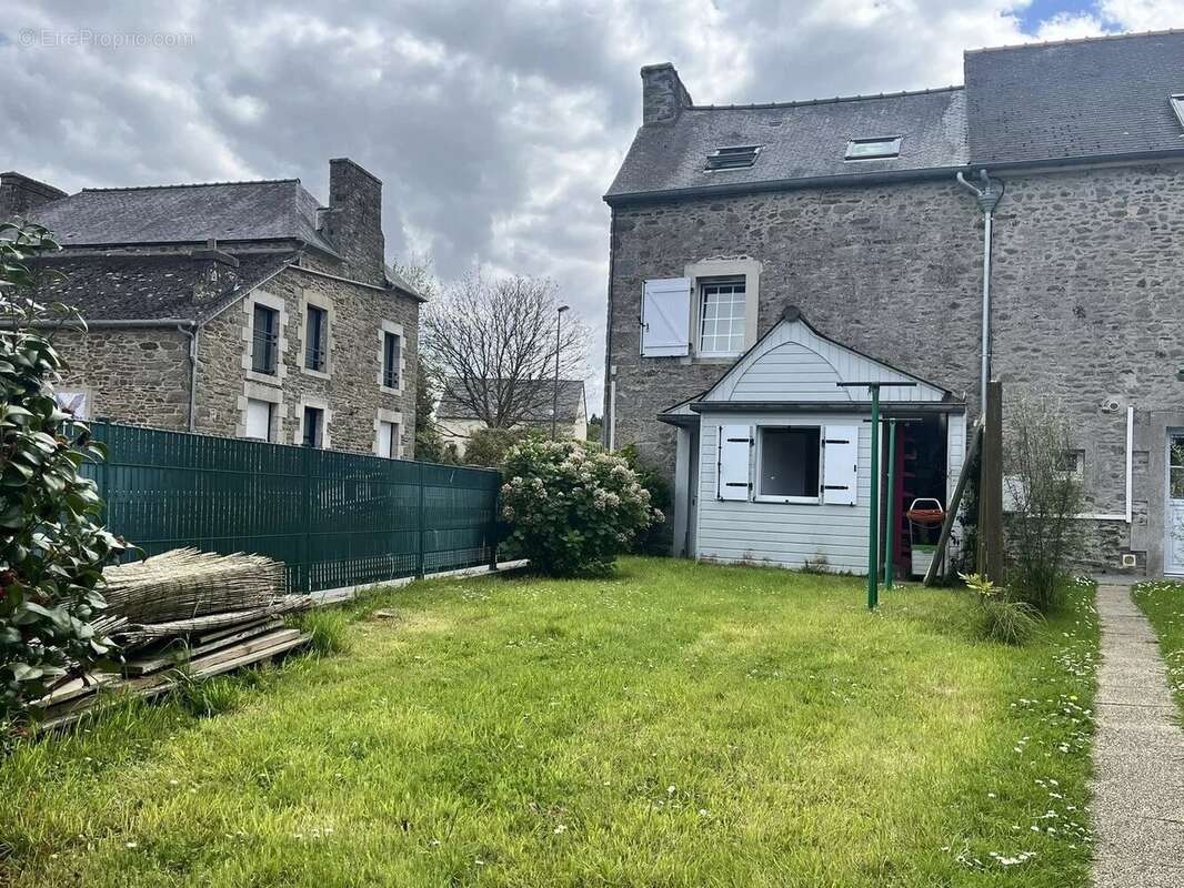 Maison à LE MINIHIC-SUR-RANCE