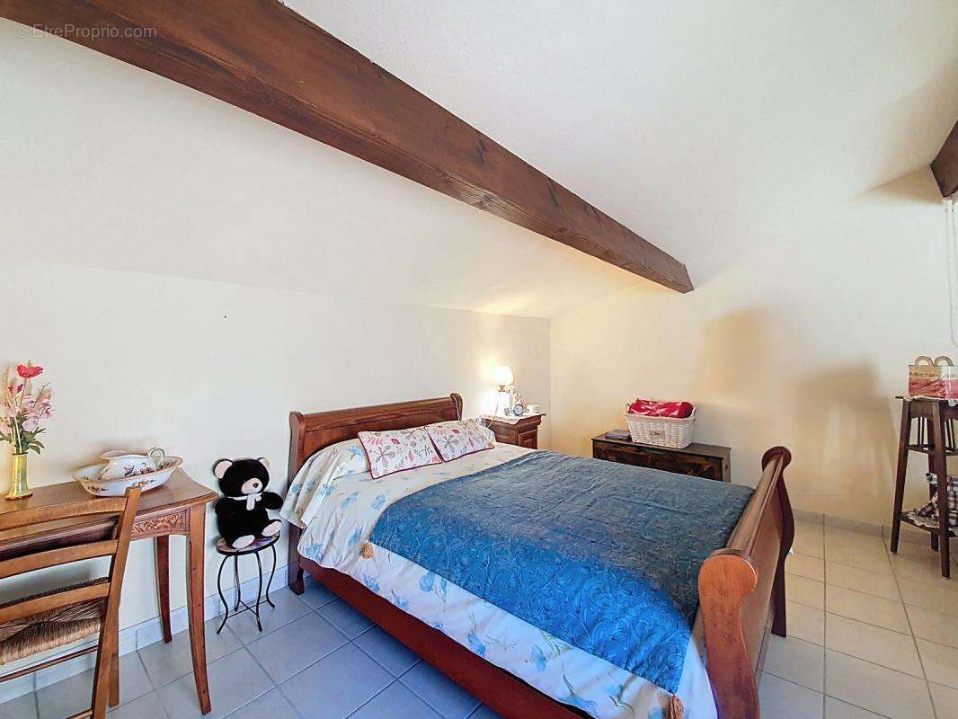 Appartement à SAINT-LAURENT-DE-LA-SALANQUE