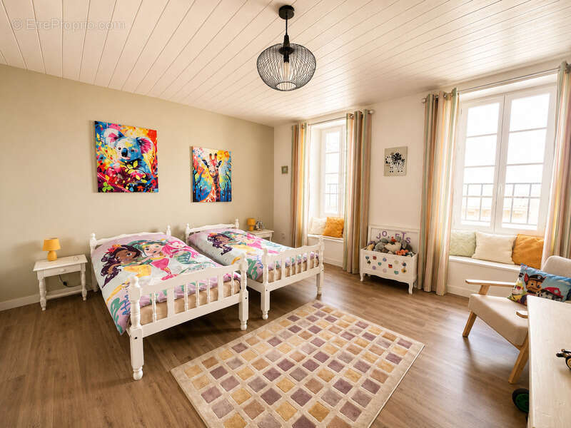 Maison d'habitation 7 pièces à vendre plus trois revenus locatifs MATHA (17) - photo 13