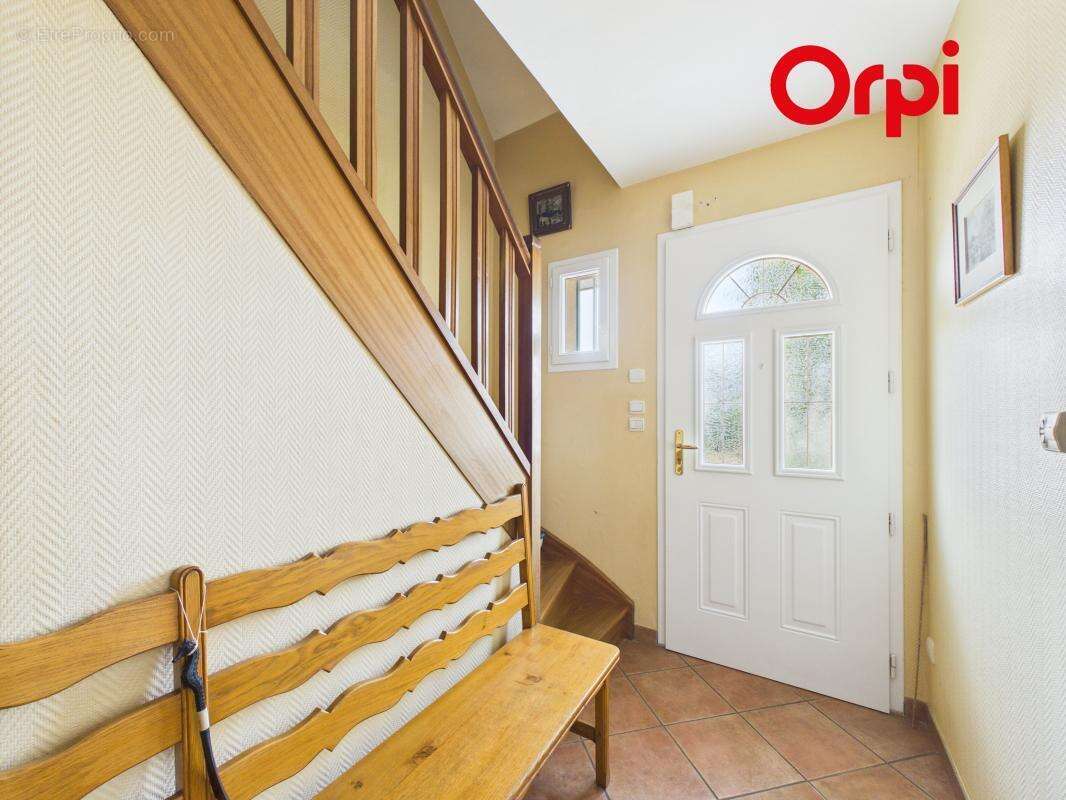 Maison 5 chambres à deux pas des commodités - photo 11