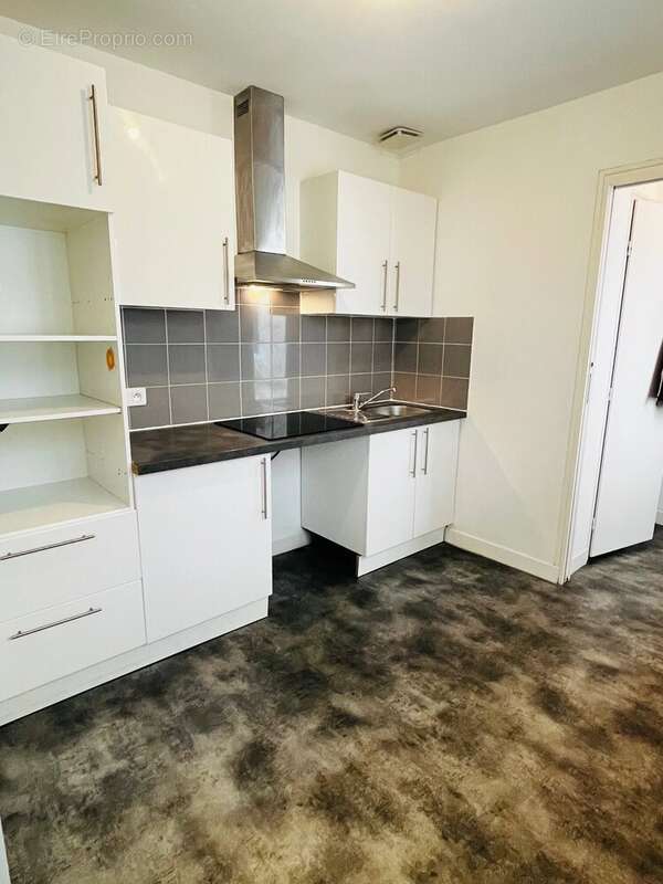 Appartement à MARSEILLE-1E