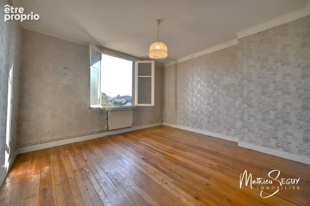 MILLERY – Beau potentiel pour cette maison P7 avec jardin, sous-sol et dépendances - photo 36