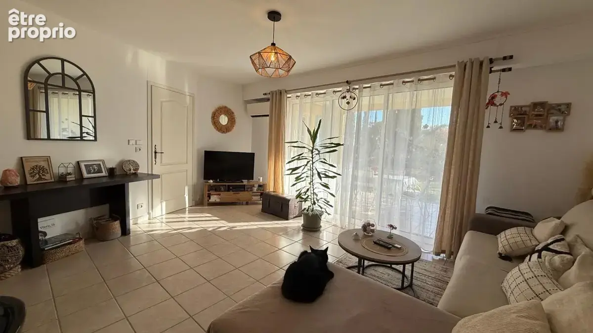 Photo Appartement à Roquebrune-Sur-Argens au prix de 230 000€