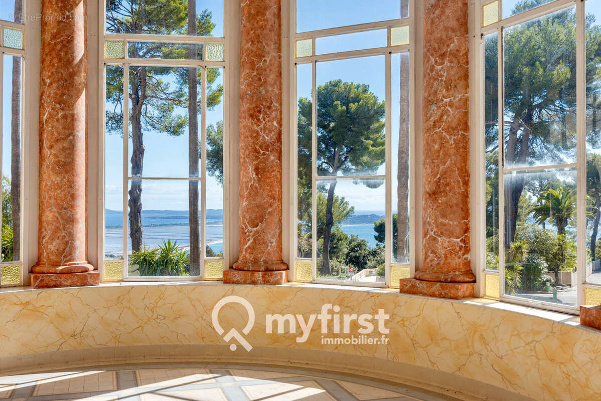 Appartement à HYERES