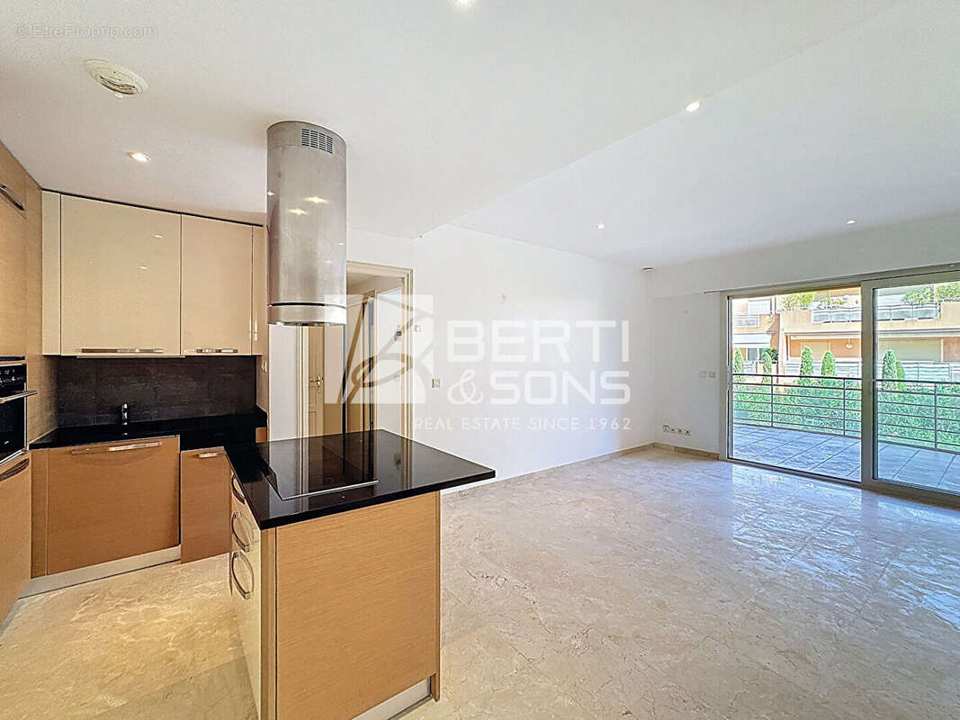 Appartement à THEOULE-SUR-MER