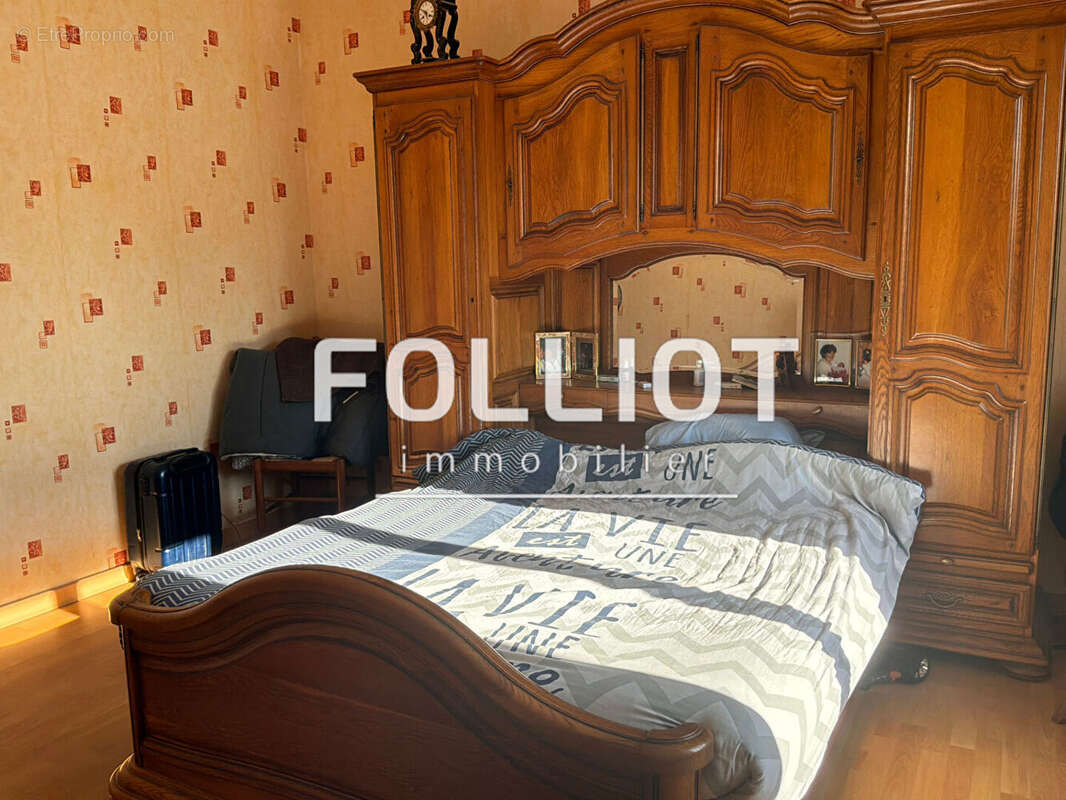 A VENDRE - Pirou Bourg - Ensemble de deux maisons et terrain constructible - photo 5