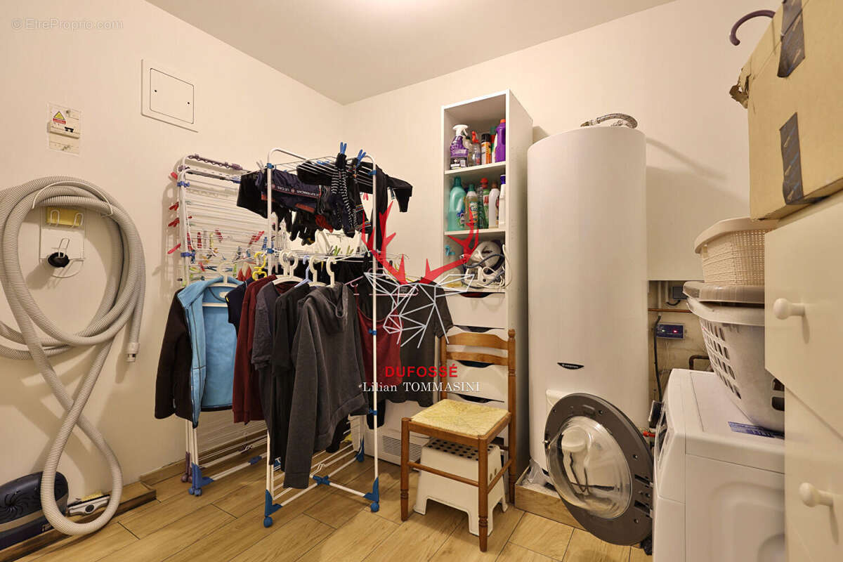 Maison à LA TOUR-DE-SALVAGNY