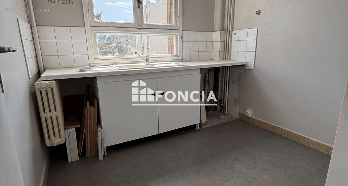 Appartement à SAINT-MAUR-DES-FOSSES