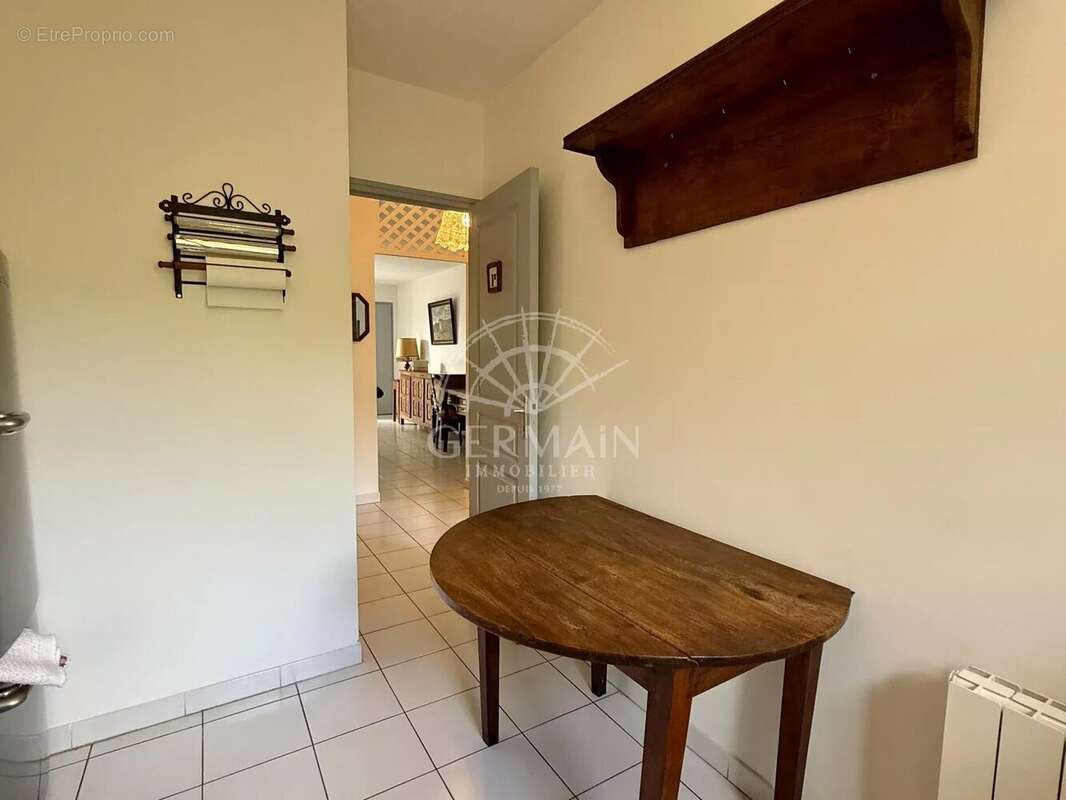 Appartement à L'ISLE-SUR-LA-SORGUE