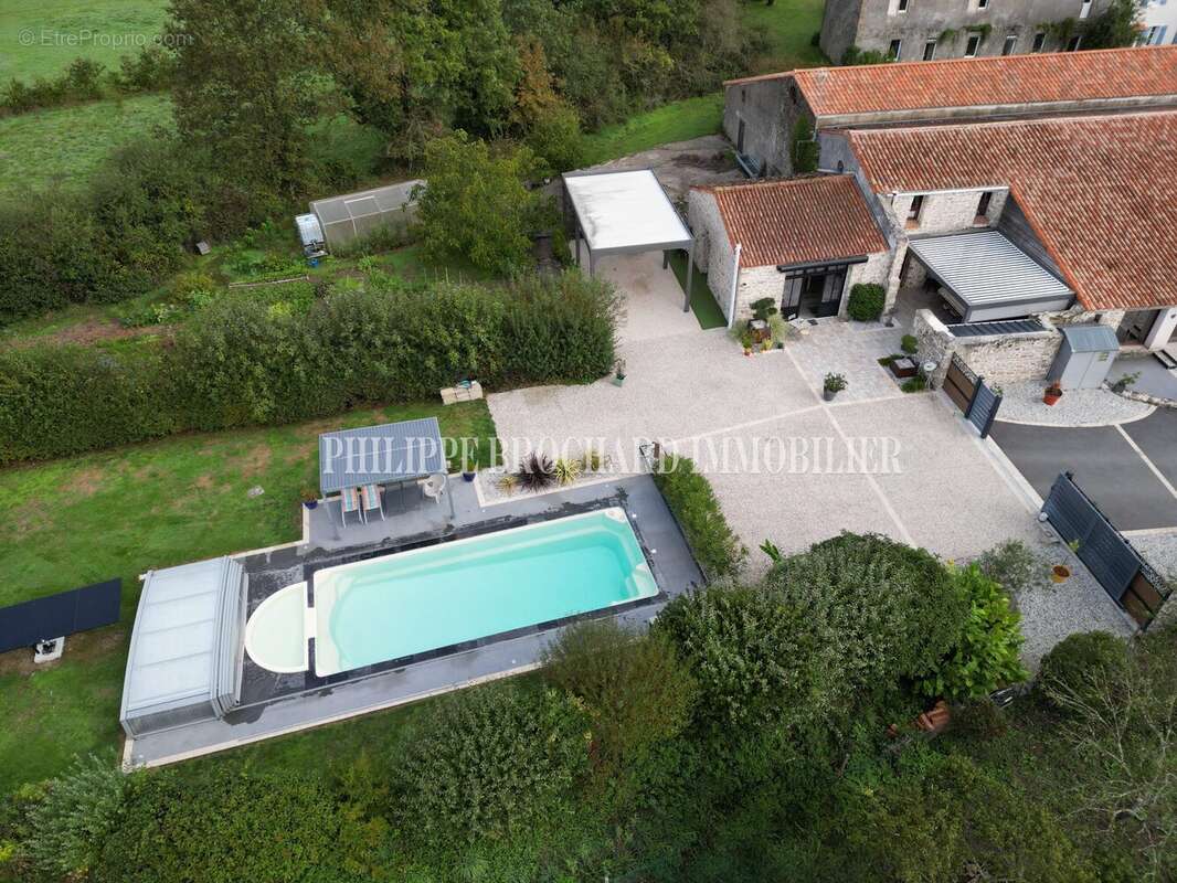 Maison à LE POIRE-SUR-VIE