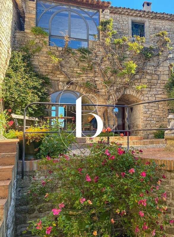 Maison à GOUDARGUES