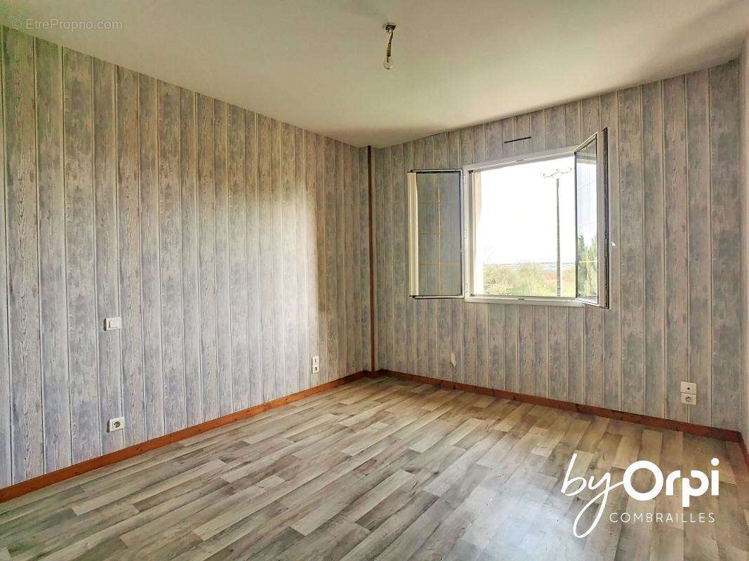 Maison à NERIS-LES-BAINS