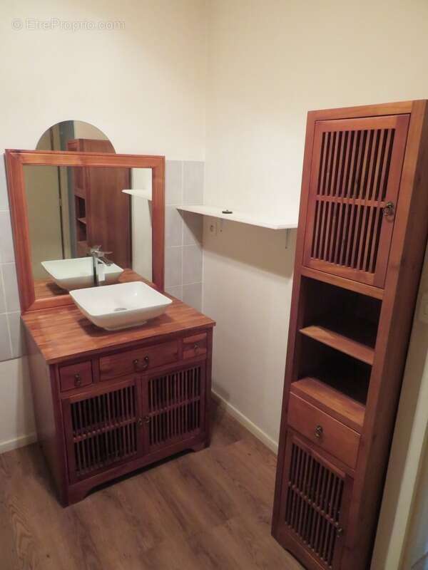 Appartement à SAINT-DENIS-DU-PIN