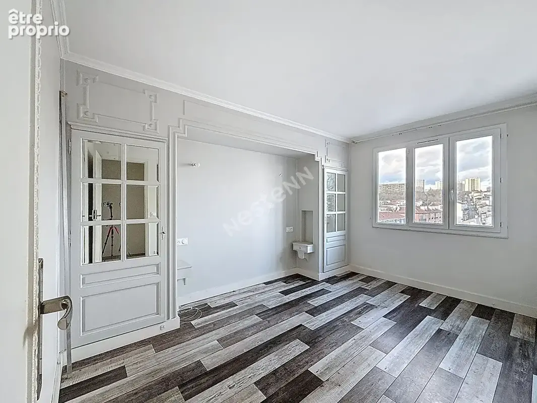 Montreuil, au pied du metro croix de chavaux, dernier etage sans vis a vis, 3 pièces avec cave et parking. - photo 7