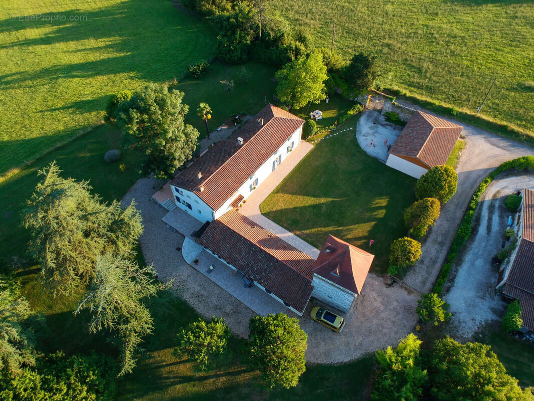 Maison à PRAYSSAS