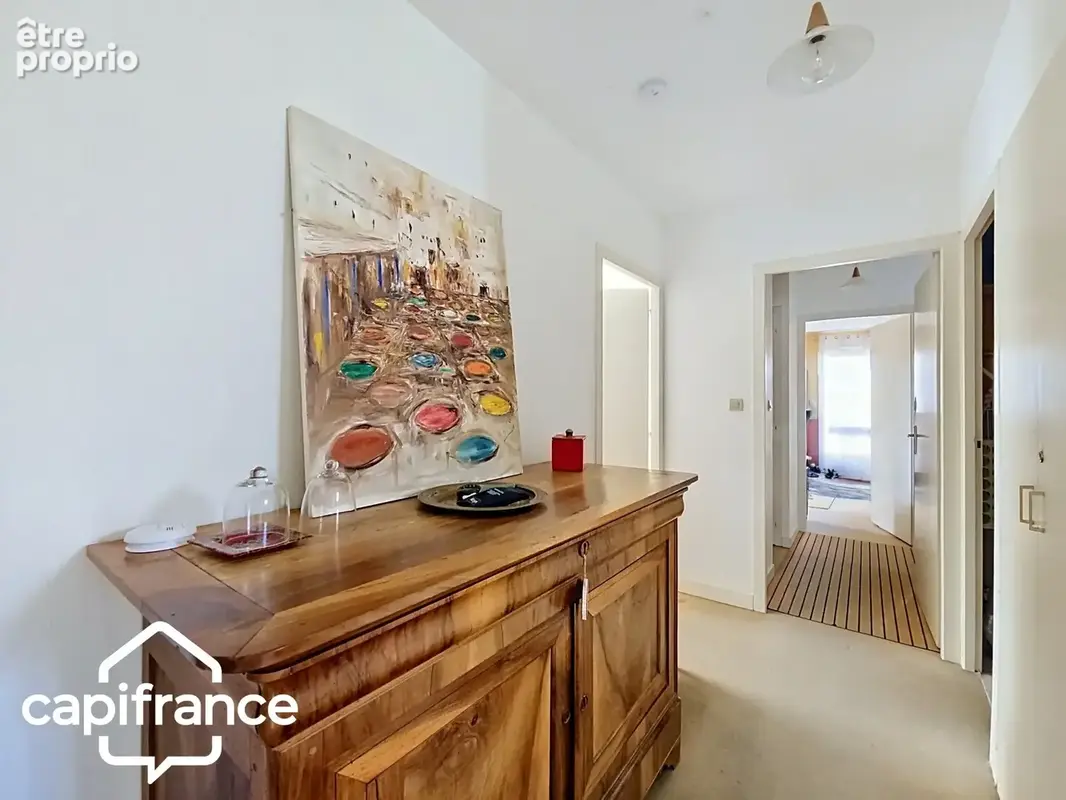 THOUARS Place Lavault- Appartement de 200 m2 -climatisation réversible- 5 chambres -Ascenseur privatif - photo 7