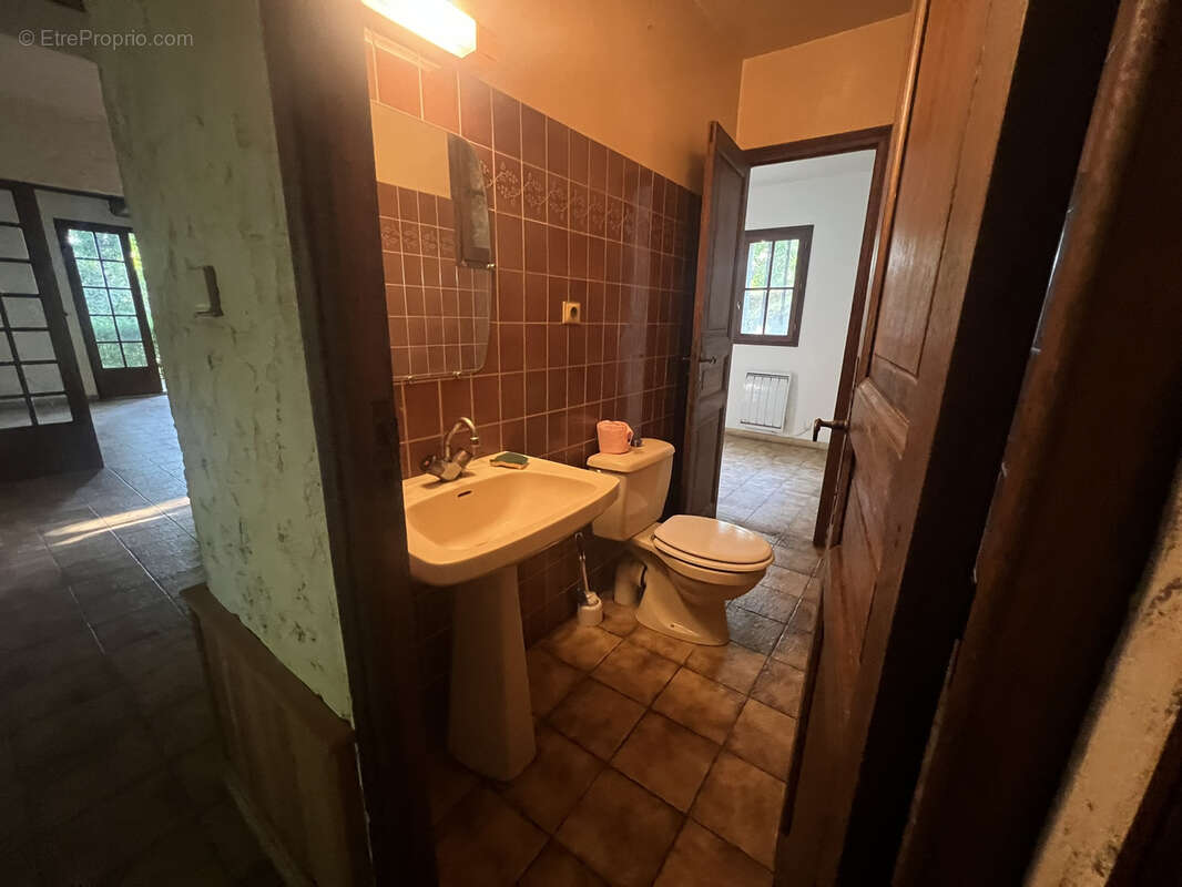 Maison familiale de caractère sur vaste terrain arboré - photo 7